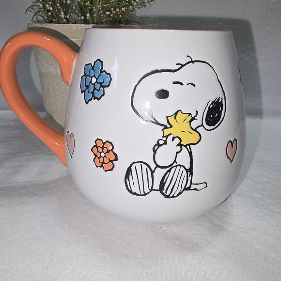 Snoopy and Woodstock Floral Mug with Orange Handle 2024 - Picture 3 of 6